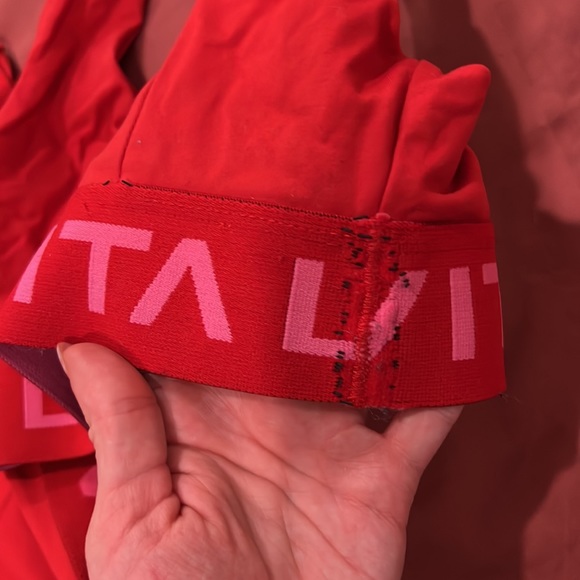 VITA LA Red Set - Picture 3 of 3